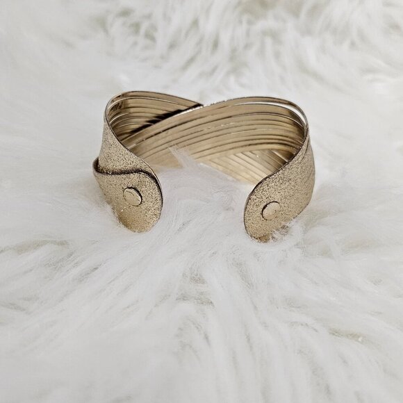 Vintage Crisscross Shimmer Gold Tone Wide Chunky Statement Cuff Bracelet - Picture 4 of 6